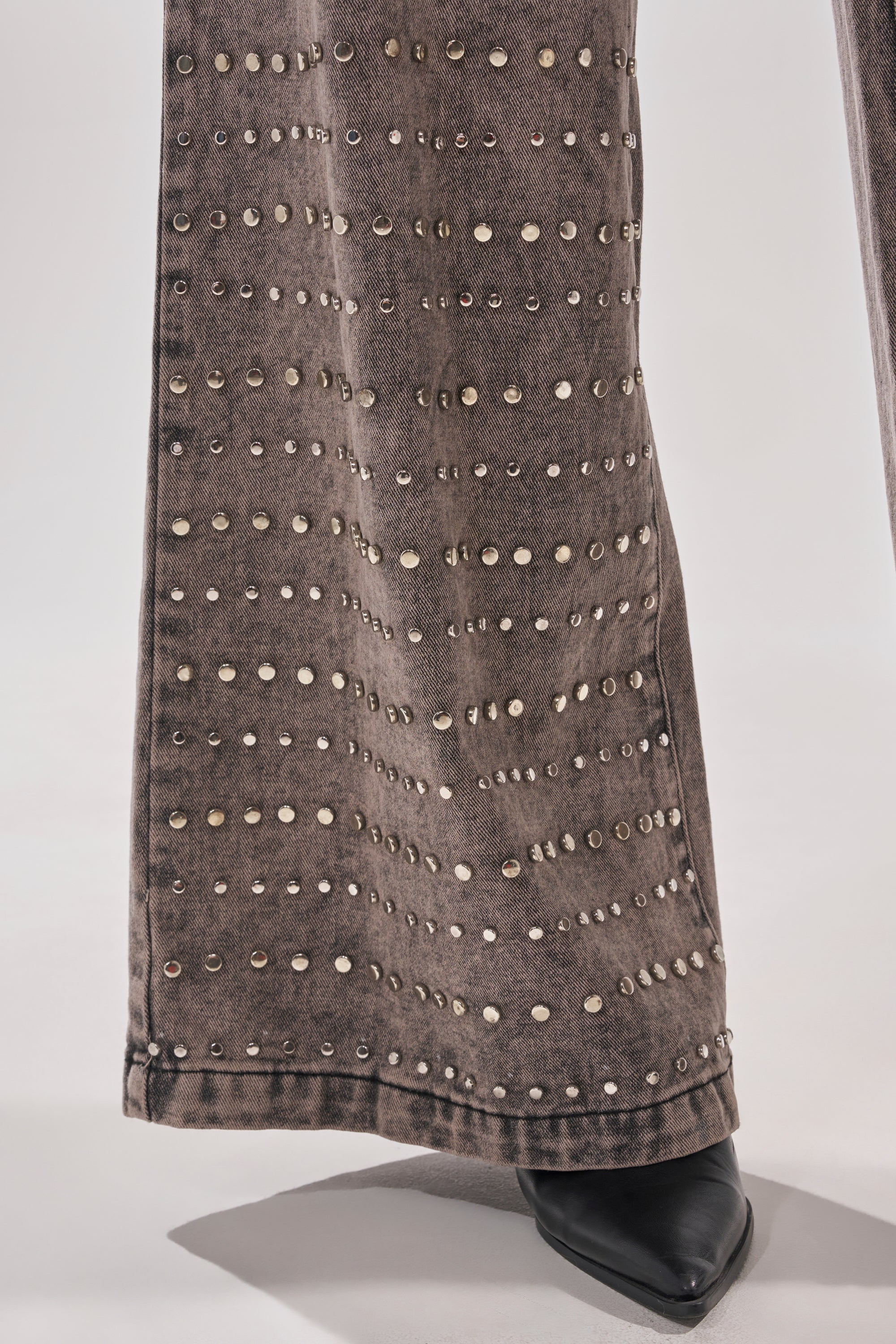 RIZZO STUDDED WIDE LEG DENIM