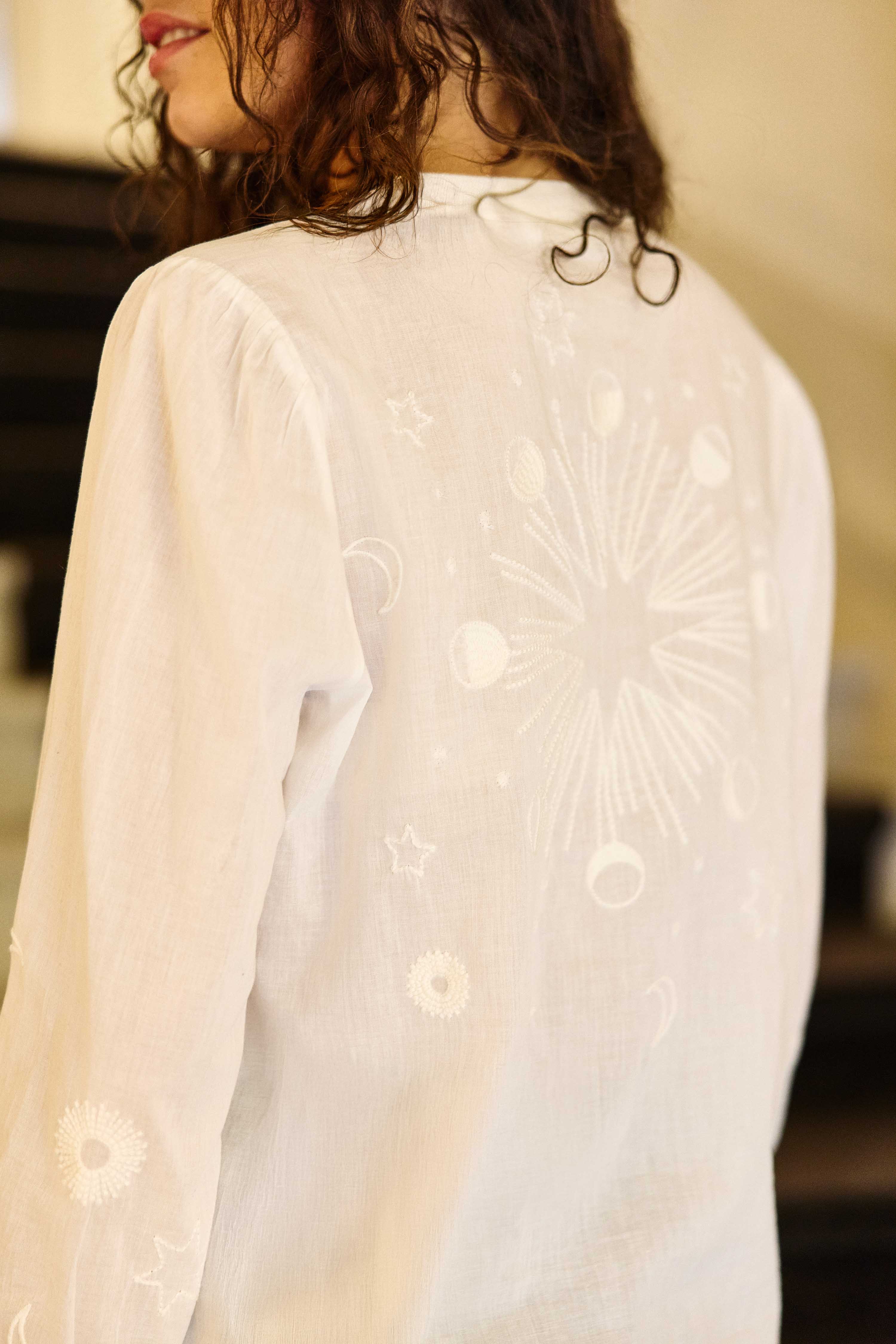 Belyne - Blouse brodée